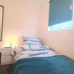 Homestay Cosy Single In Manor Park, London
